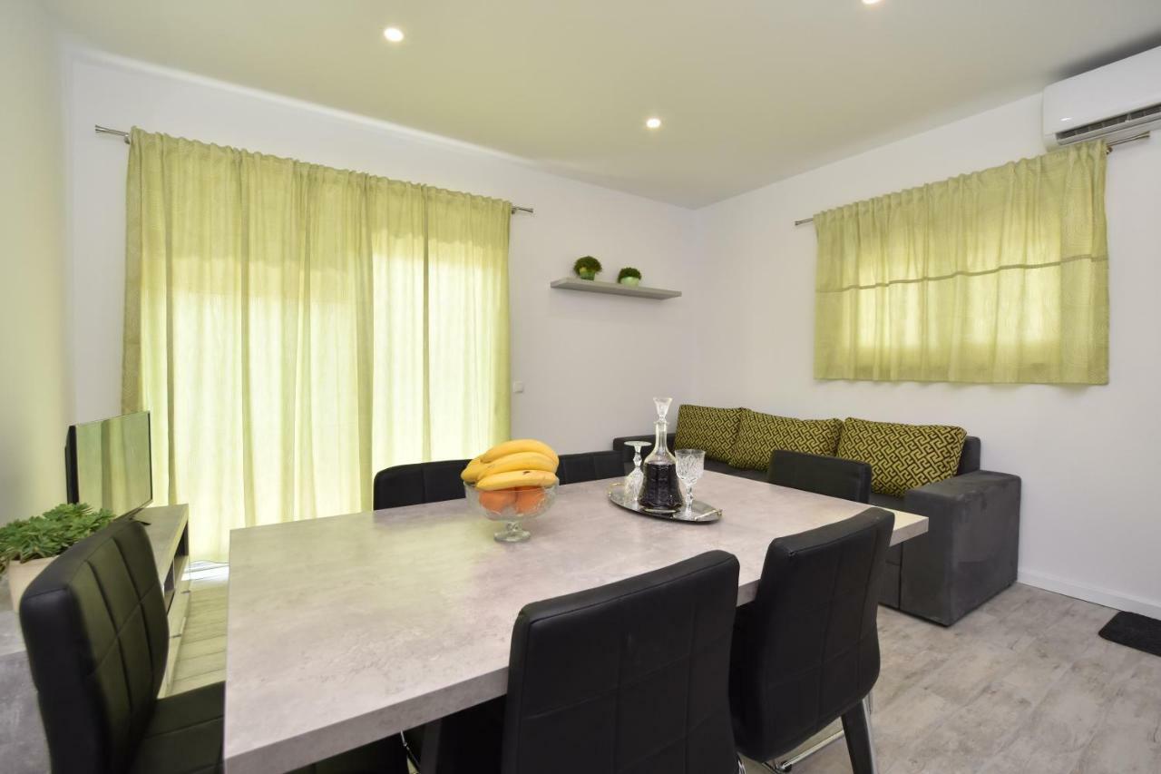 Apartmani Iva&Ante Дуги-Рат Экстерьер фото