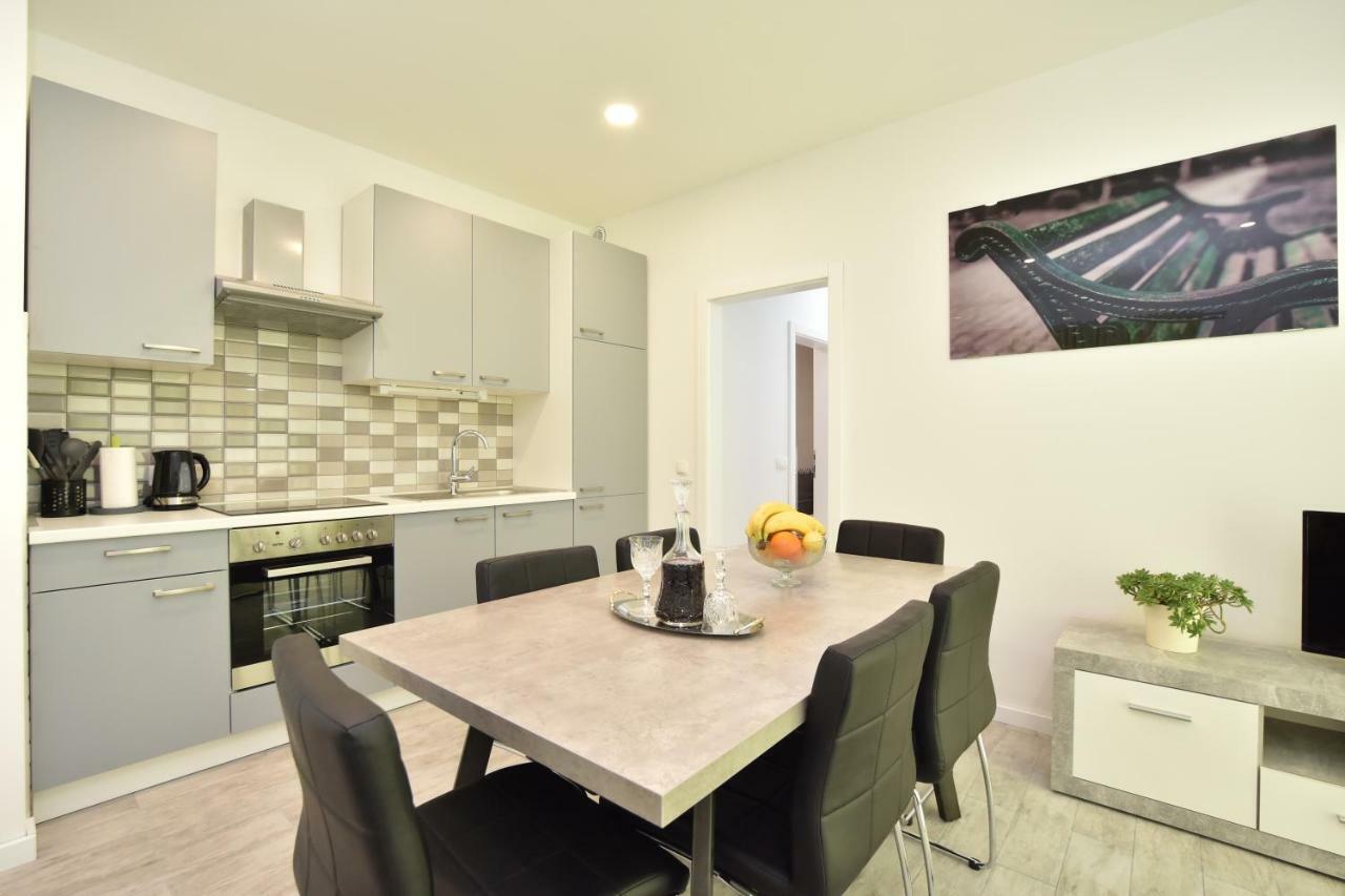 Apartmani Iva&Ante Дуги-Рат Экстерьер фото